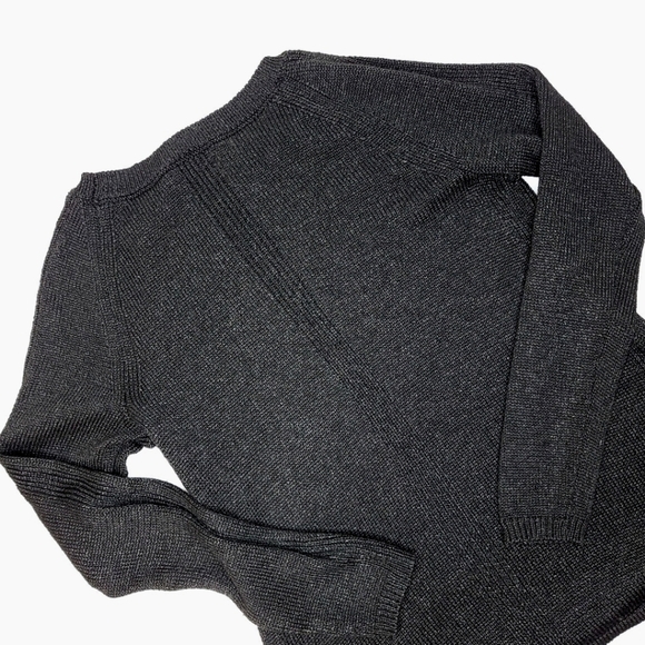 Banana Republic Italian Yarn Women's XS Black Long Sleeve Pullover Sweater - Picture 8 of 9